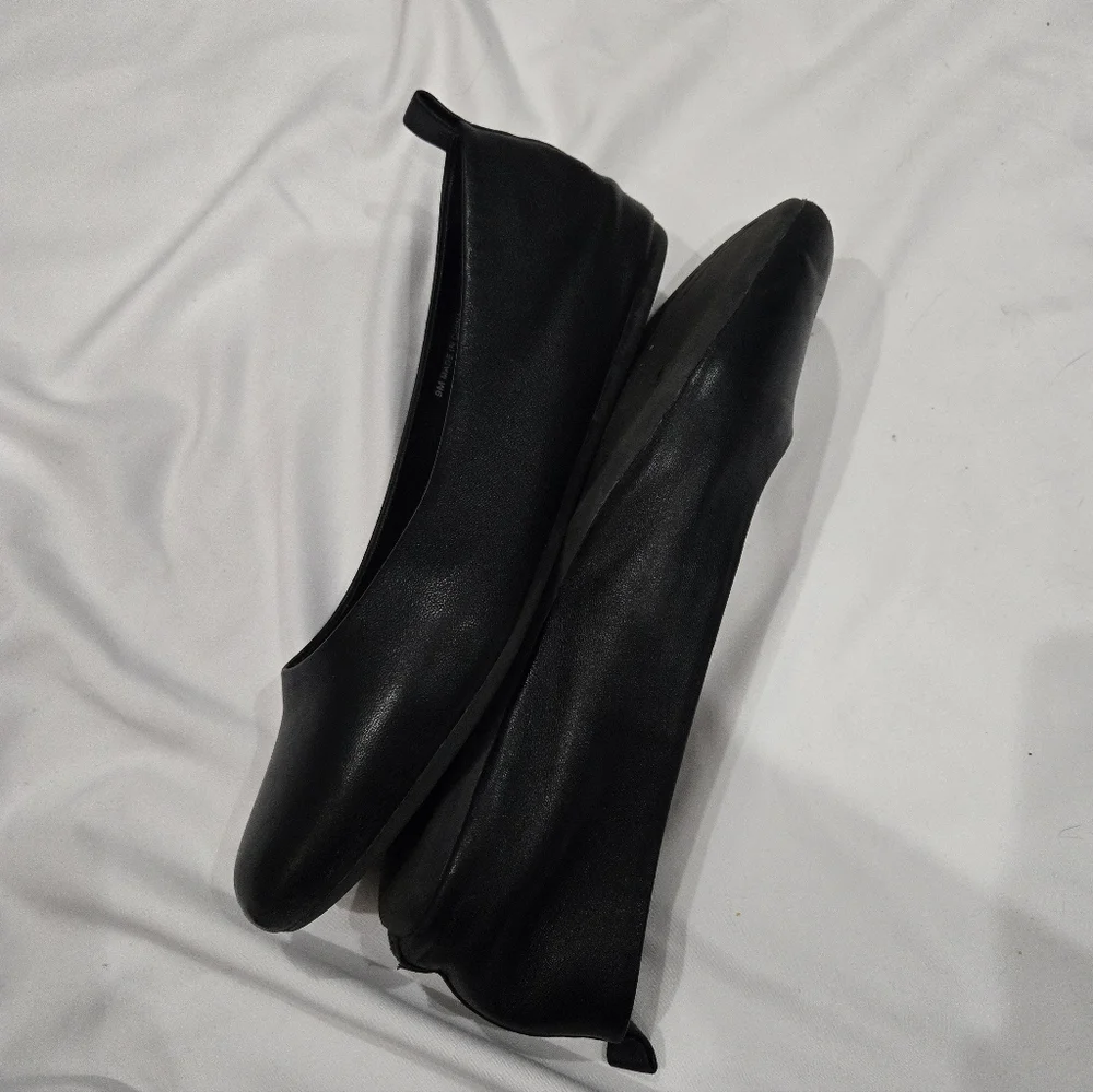 Andre Assous Black Nalah Leather Flats Size 9 - Picture 7 of 8